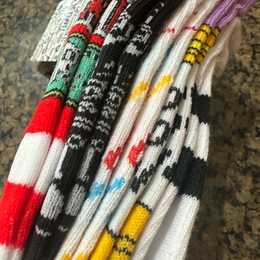 BNWT Friends Socks - Picture 5 of 8